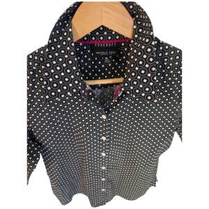 NWOT Foxcroft Wrinkle Free Shaped Fit Cotton Shirt Black/White Geo Print Size 8